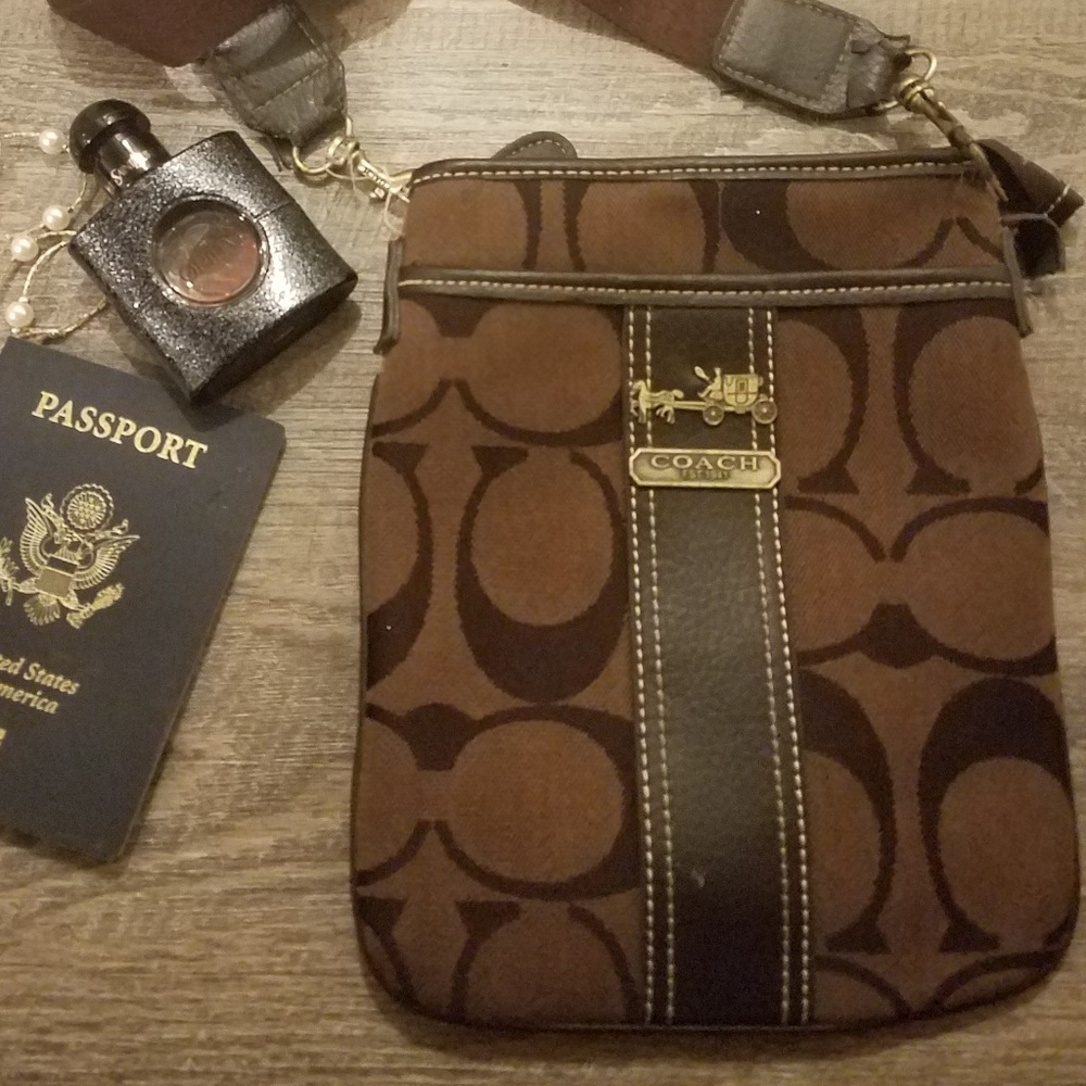 Coach Cross Body *Needs Work*